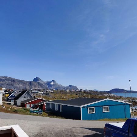 Отель Eagle View Нуук Экстерьер фото